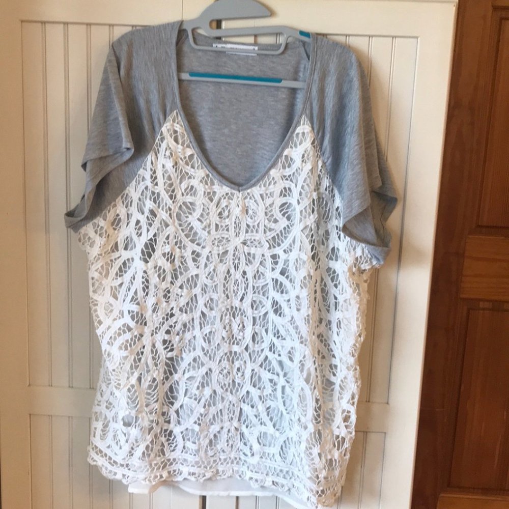 Maurices gray with cream lace top 4X